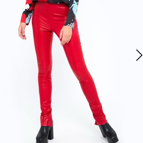 NWT Nissa Red Faux Leather Leggings size XS - Picture 3 of 10